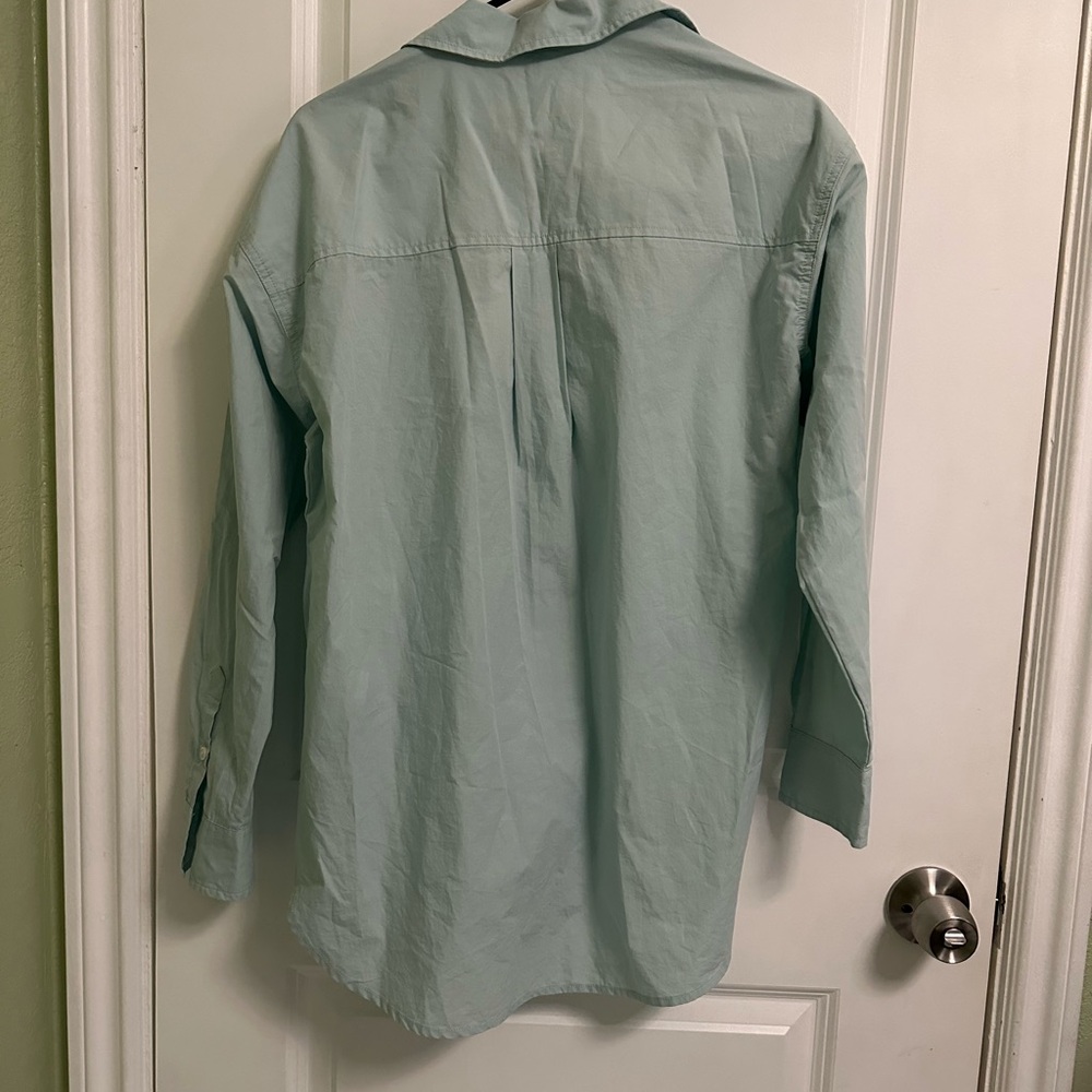 Universal Thread Light Blue Button-Up Shirt - Picture 3 of 8